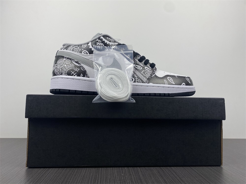 AIR JORDAN 1 LOW 553558-040